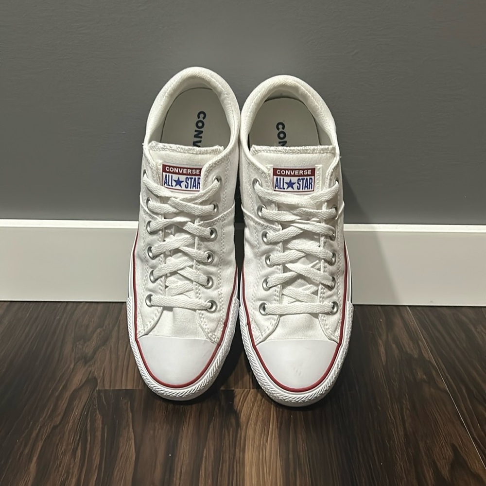 Converse All Star Chuck Taylor Shoes Women’s size 10